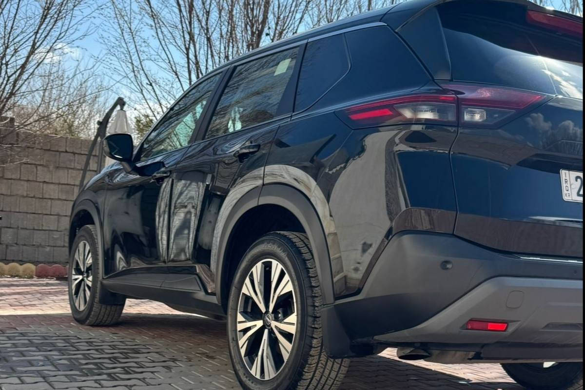 نیسان ڕۆگ 2022 مواسەفات SV 
بەسمە شەغال 
چوار دەرگای بەسمەیە 
ڕاداری پێش و پشتی 
خەتی جادە 
ئۆتۆ ستۆپ 
ئۆتۆ هۆڵد 
برێک بەسمە 
تبرید مەرکەزی 
تحدید سورعە 
کوشن کارەبایی 
سەیارەکە بێ بۆیاخ 
تەنها چاملغی لای سەکن پێشەوە گۆڕاوە بە بیلاد 
ئێرباگ لای سەکن شانی تەقیوە دانراوەتەوە 
سەنەوی نوێیە تا 2029

سـعـر : لە کۆمێنت داوابکە ڕاستەوخۆ بۆت دێت 📥 

گێر و مەکیەنەی بەشەرت 
هیچ کێشەیەکی تێدا نییە 

ژمارەی خاوەنەکەی 
***********
