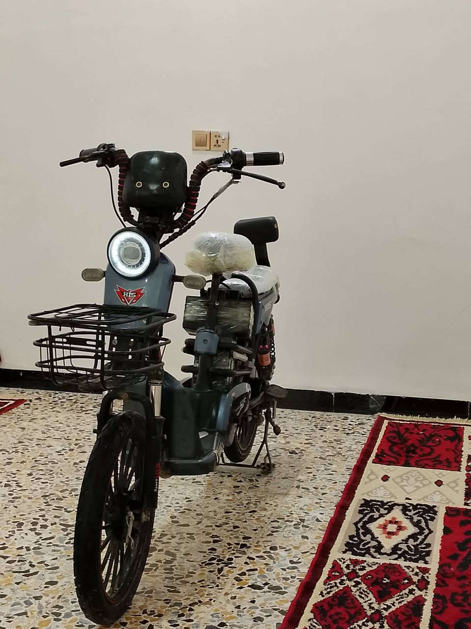 دراجه شحن للبيع حجم 20 جاهزه من كل شي مابيهه اي عطل سعرهه 200قفلا مكاني نجف مشخاب 
تواصل ***********واتساب
