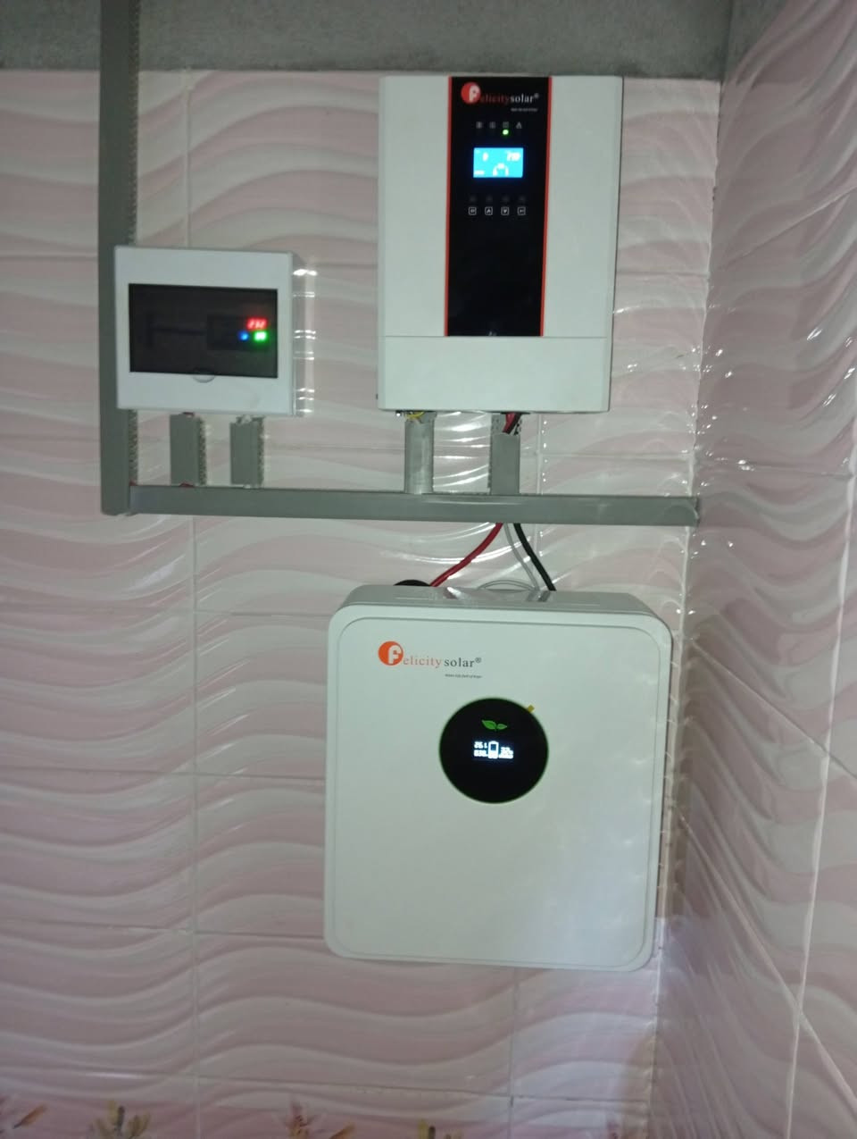 شركة الحربي للطاقه الشمسية
⭕ روح المبادرة والمسؤولية هي ما يدفعنا لتقديم أفضل الحلول التي تناسب إحتياجاتك وميزانيتك 💰

—————————————

تنصيب منضومات طاقه شمسيه 

                         الكوير قرية الخالد الاخ حمد

                 تعملا8امبير نهاري 5امبير ليلي

            يوجد نظام اقصاط————————————

انفلتر   ضمان 2 سنه من تاريخ الربط 

⭐️ بطاريات #ليثيوم   ضمان 5سنه من تاريخ الربط 5كيلو واط عدد1تمتاز هذه البطاريات بقدرة تفريغ #ل80٪ من سعة البطارية وعدد #دورات 6000 دورة بعمر افتراضي15 سنة 

⭐️الواح شمسيه لونجي سعة 585واط وجهين (Bifacial) نوN-18باس بار 

⭐️قواعد حديد مغلون 

⭐️اسلاك خاصة بالتيار المستمر DC 

⭐️اسلاك خاصة بالتيار المستمر DC

⭐️قواطع خاصة بالتيار المستمر DC 

⭐️توصيلات MC4 

⭐️اجهزة الحماية

ــــــــــــــــــــــــــــــــــــــ

✨متوفرة الآن أجود أنواع المنظومات :

⚡ المنزلية

⚡التجارية

⚡الزراعية  يتوفر 20 حصان 30 حصان  40 حصان 50 حصان 

نحن نضع حداََ للحلول المؤقتة والإنتظار  👌🏻

اطلب الآن المنظومات المصممة لتناسب أي منزل وأي مشروع ✨

للحجز والاستفسار اتصل على الرقم *********** محمد
