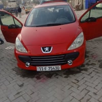 بيجو 2006 مكينه 2000 مكفولة من الظربه والصبغ فقط مكانات اثر جراد كير  ...