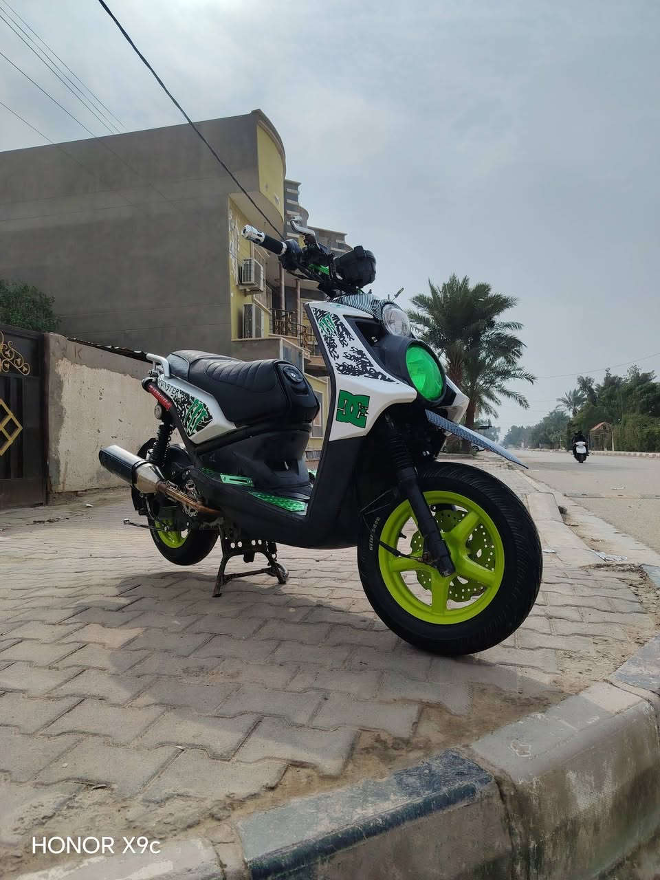 للبيع 1300 مكاني ديوانيه ***********
