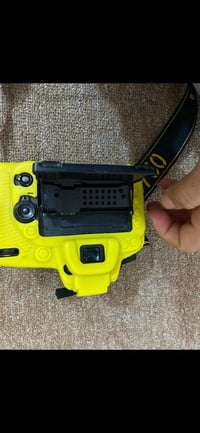 نيكون d750 فول فريم ملحقاات كامله تواصل 07827976093