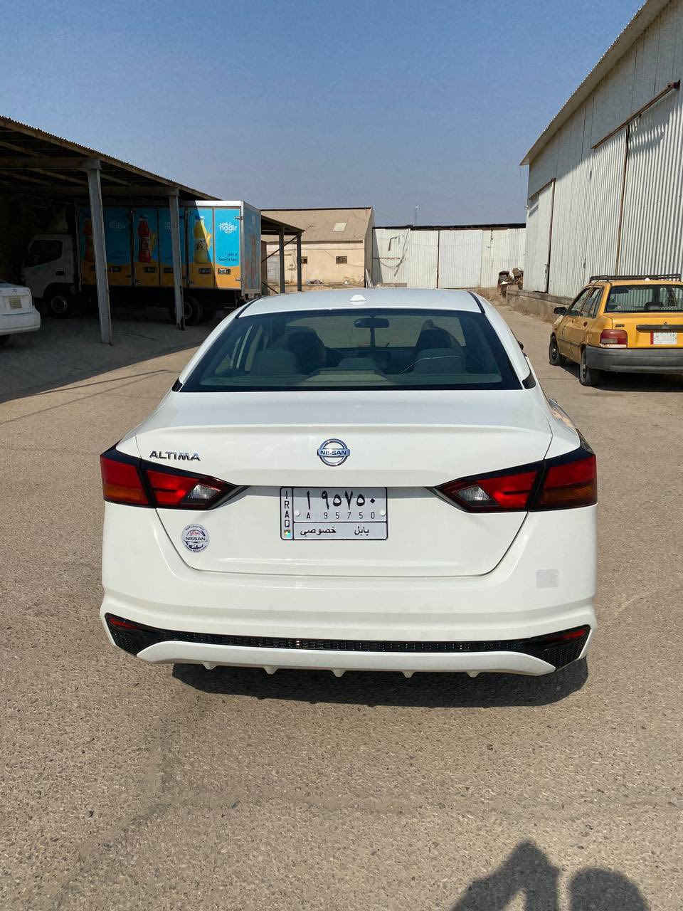 نيسان التيما S موديل 2020 للبيع 59,000 ميل 

السيارة بيها أدامة كاملة وجديدة قبل اسبوع وتشمل:
 • تخم نوزلات
 • تخم بلكات
 • فيت بم
 • دهن كير
 • دهن مكينة
 • تنظيف غرف الاحتراق
 • جويتر + برمجة كاملة

ملاحظات نواقص بكل أمانة:
 • بك لايت خلفي جهة الجاملغ
 • شوية أشياء استهلاكية بسيطة بالحداديه
 • ترتيبات خارجية خفيفة جدًا

السيارة باسمي
رقم بابل
السعر مناسب جدًا: 13,200 وبيها مجال 

للاستفسار ***********
