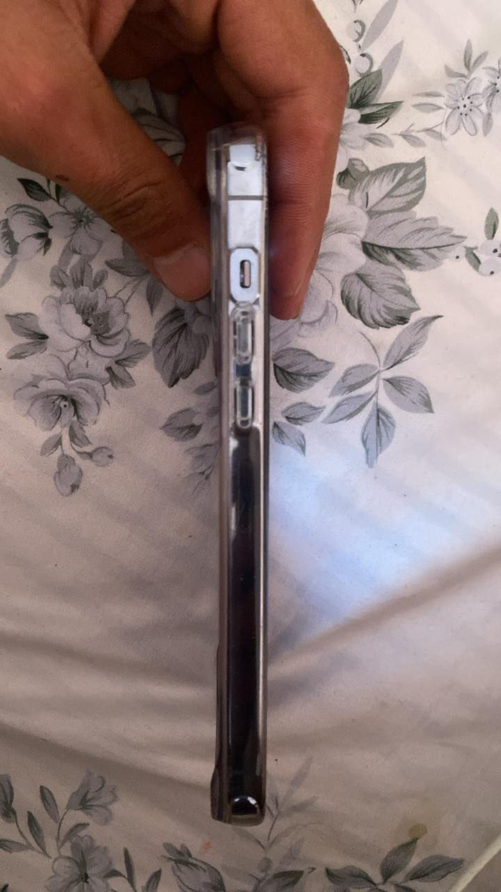 ايفون ١٣ برو ماكس
ذاكرة ١٢٨ 
مبدل شاشة وبطارية وكاميرات 
فيس ايدي شغال 
سعر ٣٥٠ قفل
رقمي ***********
