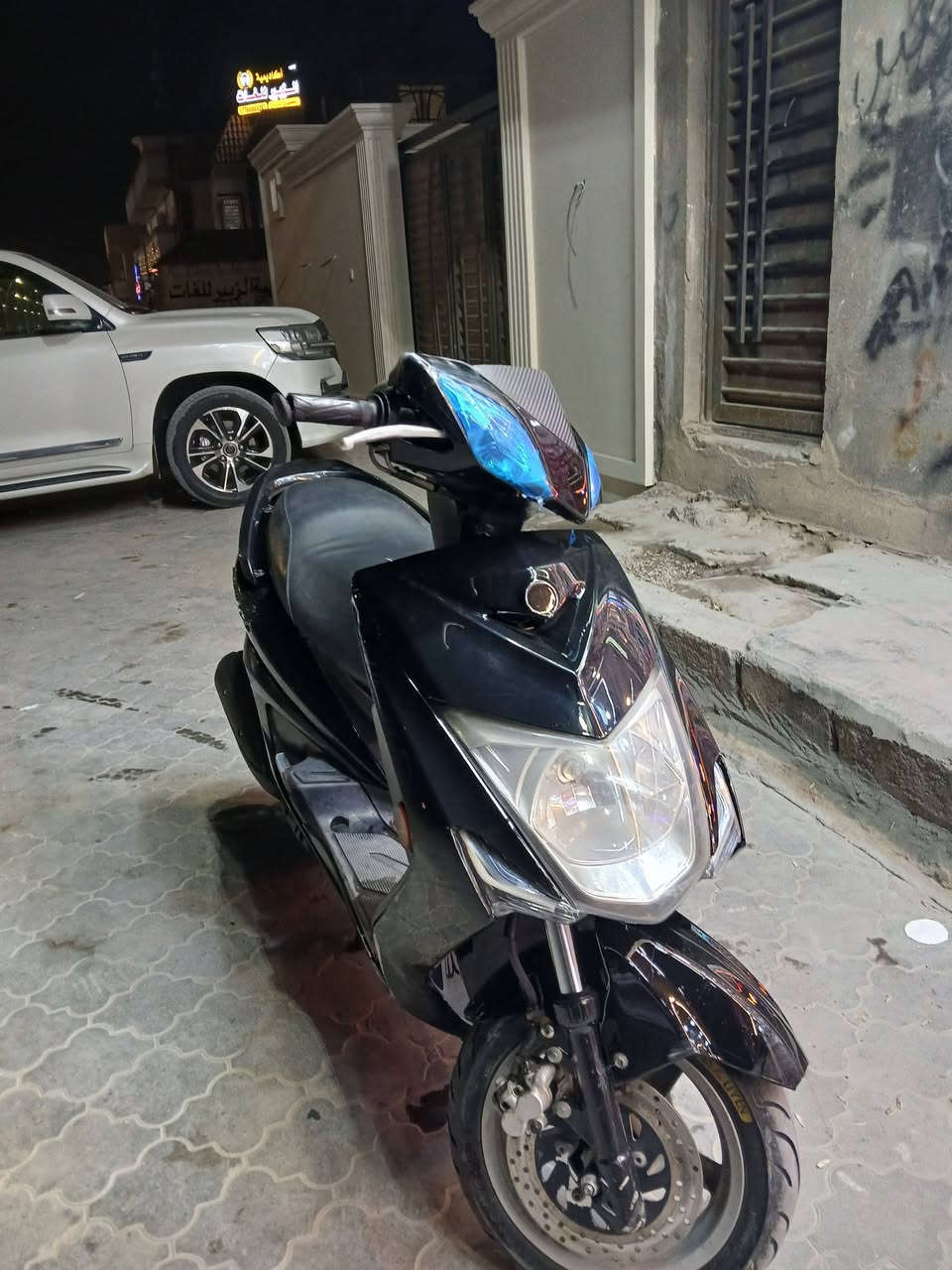 سلام عليكم
سكنس لد حديث 2016 مكفوله كفاله عامه  ما صارله شهر من طالعه من رمبه جديده كلش  
هاذ رقم ***********
