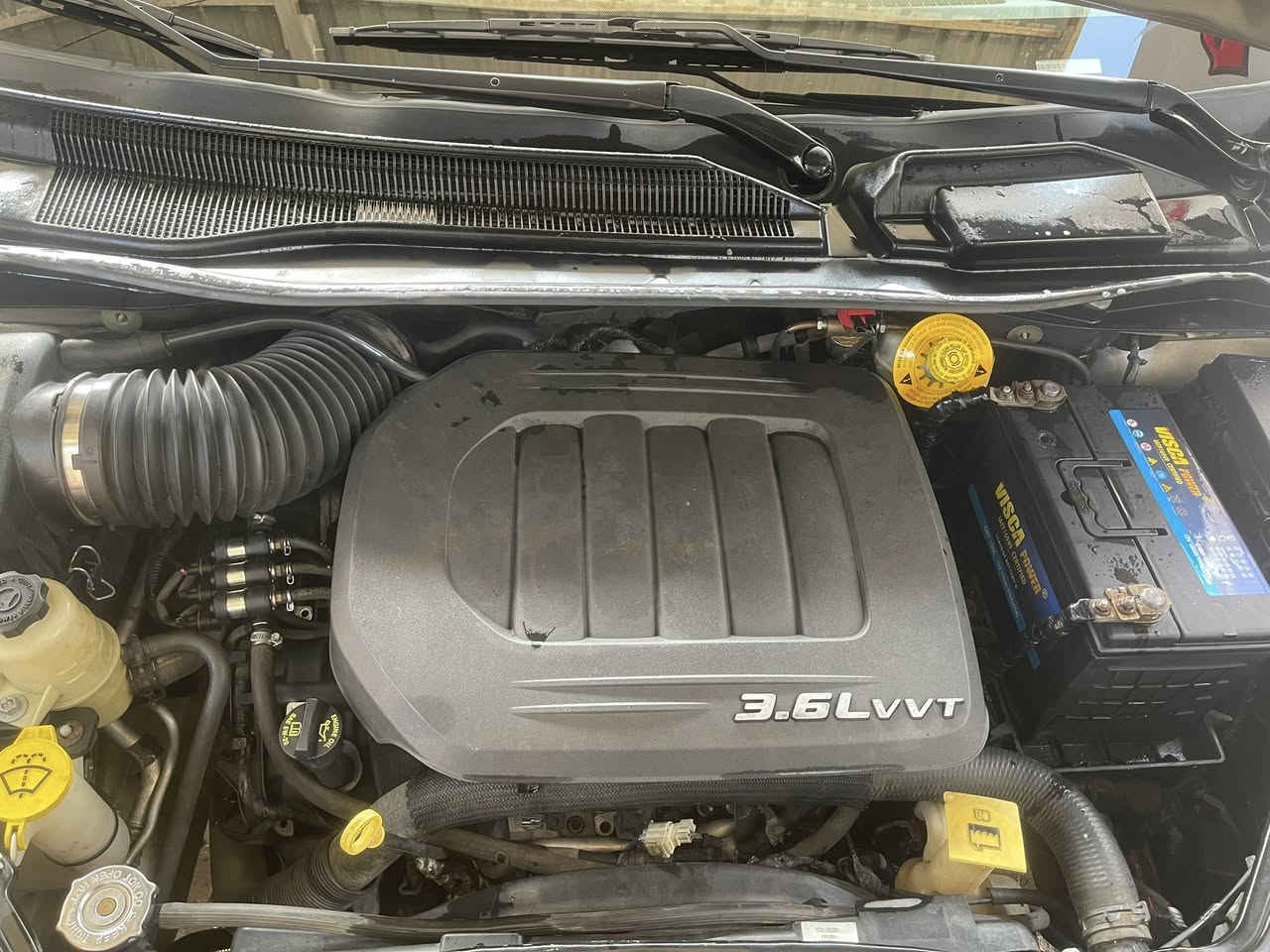 السلام عليكم 
دوج كرفان 2014
لبيع 140$
ماشيه 78 ميل حقيقي
5 قطع صبغ بيه
منضومه غاز بيه
جاهزه سياره الف دينار متصر عليه
مكان بغداد البياع 
الاتصال
***********
