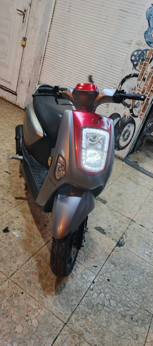 اسلام وعليكم موطور اتوتماتيك بوليسي لوك موديل 2023 سلف وهندر ومشيه خير من الله مكاني سليمانة رابرين سعره  500 وبي مجال بسيط.؟ لتواصل واتساب ***********
