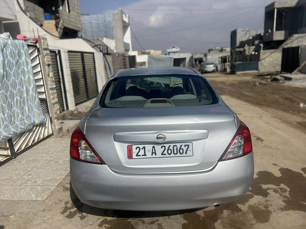 لكيشمباي ٢٠١٣
گير اوتوماتيك
مه كينه ي ١ هه فتيه كوراوه
روني گير و مكينه تازه كوراوه
سه ناوي تا ٢٠٣٠ تازه يه 
بيشتر ته كسي بوه ايستا كوريمته خوسوسي حيزام بوياخه 
وه رگه ران و ته وحويل براوه غرامه به شرت

سحر ٦٧ كلا 
ژماره ***********
وه تساب ***********
