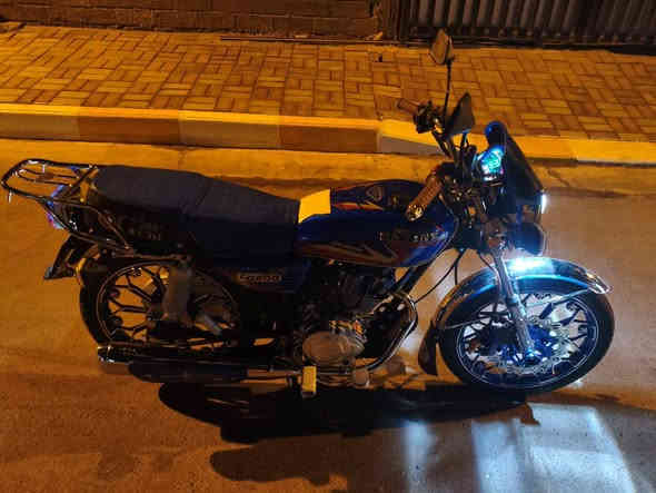 سلام  عليكم دراجه للبيع موديل 25 محرك 200 دراجه كدامك نضافه وترتيب اي نقص مابيها  السعر واتساب *********** ٢٤ ساعه موجود
