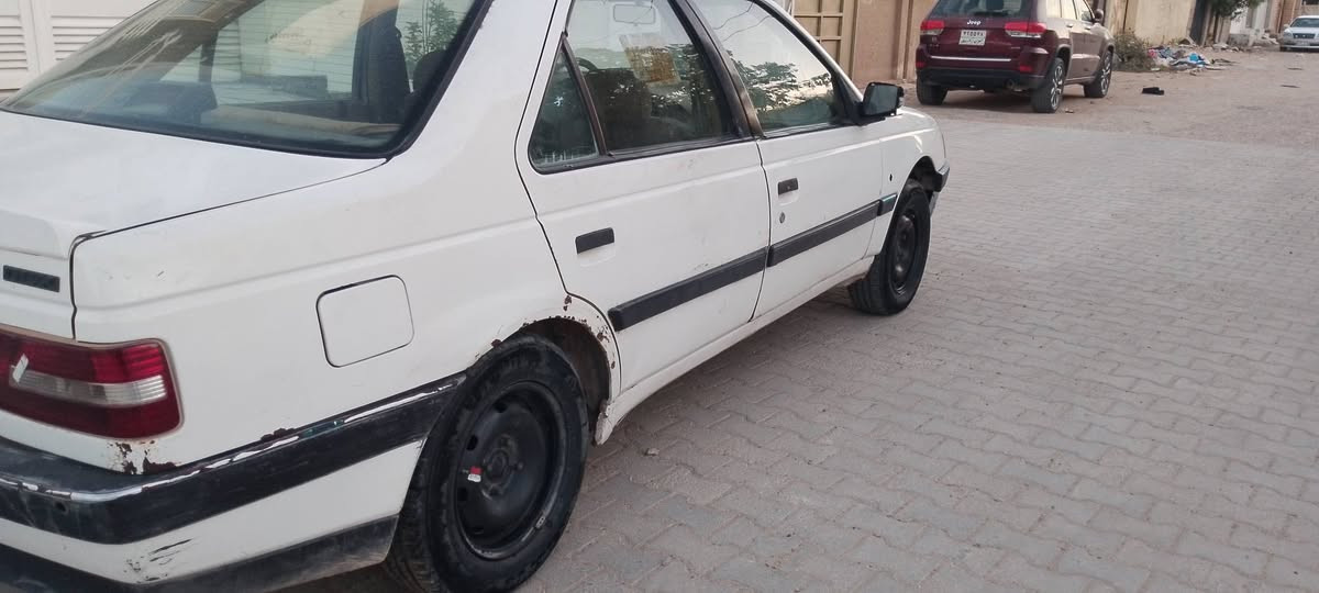 بيجو405موديل 2010 رقم نجف سعر30 وبيها مجال رقم الموبايل ***********
