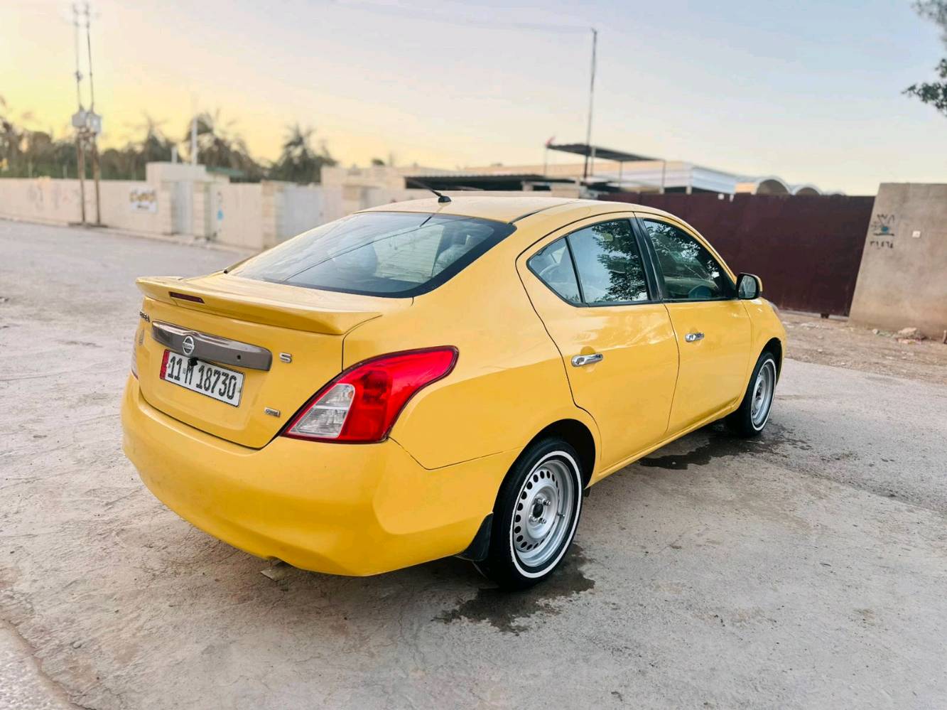 سلام عليكم 
نيسان 2013 وارد أمريكي حادث باب راكب فقط بدون دواخل الغود شواصي حوض تكم مكفولات بجم كبس
محرك 1600 ياباني مرغوب مكفول من تنقيص و تبخير 
رقم بغداد نكليزي 11 شرط تحويل سنويه لل2028 مصفره هيئة غرامات 
تبريد شغال ثلج + تخم تاير جديد نص فول
فول تحكمات استرين 
شاشة للمس
جام كهربائي 
تخم تاير جط أبيض
نظام ايكو
مانع زلاق 
محرك 1600 مرغوب ياباني 
باقي بيه مواصفات هواي العنوان بغداد الرصافة السعر 85 مناسب بيه مجال الشراي
رقم هاتف ***********