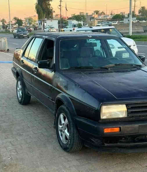 سياره موديل ١٩٩٠ جير محرك شرط بي شويه صرف سياره اوتوماتيك شرط التحويل زباره موجوده  سياره ما بيها اي شيء عنواني كركوك السعر 15 وبمجال بسيط شراي ينتصر رقم الهاتف ***********
