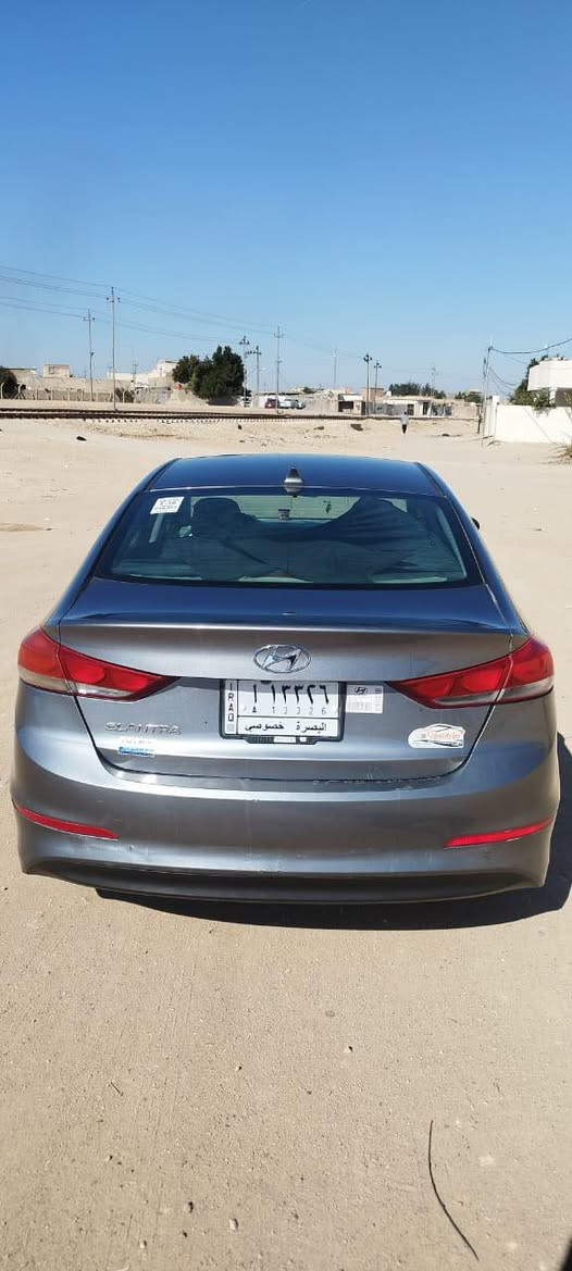 السلام عليكم. مكلف بالنشر النترا 2018 وارد امريكي گير ومكينه مكفولات كل شيء واضح بالصور السعر 115 /البصرة الزبير /للأستفسار وباقي التفاصيل اتصلوا بالرقم 
   ***********
