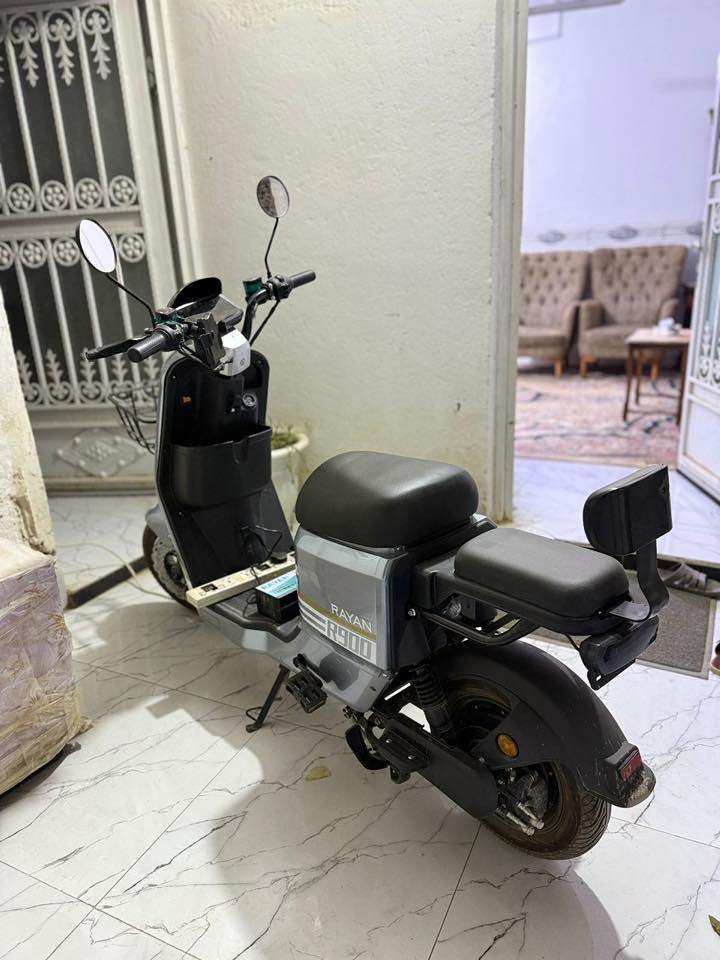 دراجة R900 للبيع  استخدام قليل (اقل الشهر ) نظيفة جداً السعر 500 الف عراقي     ***********
