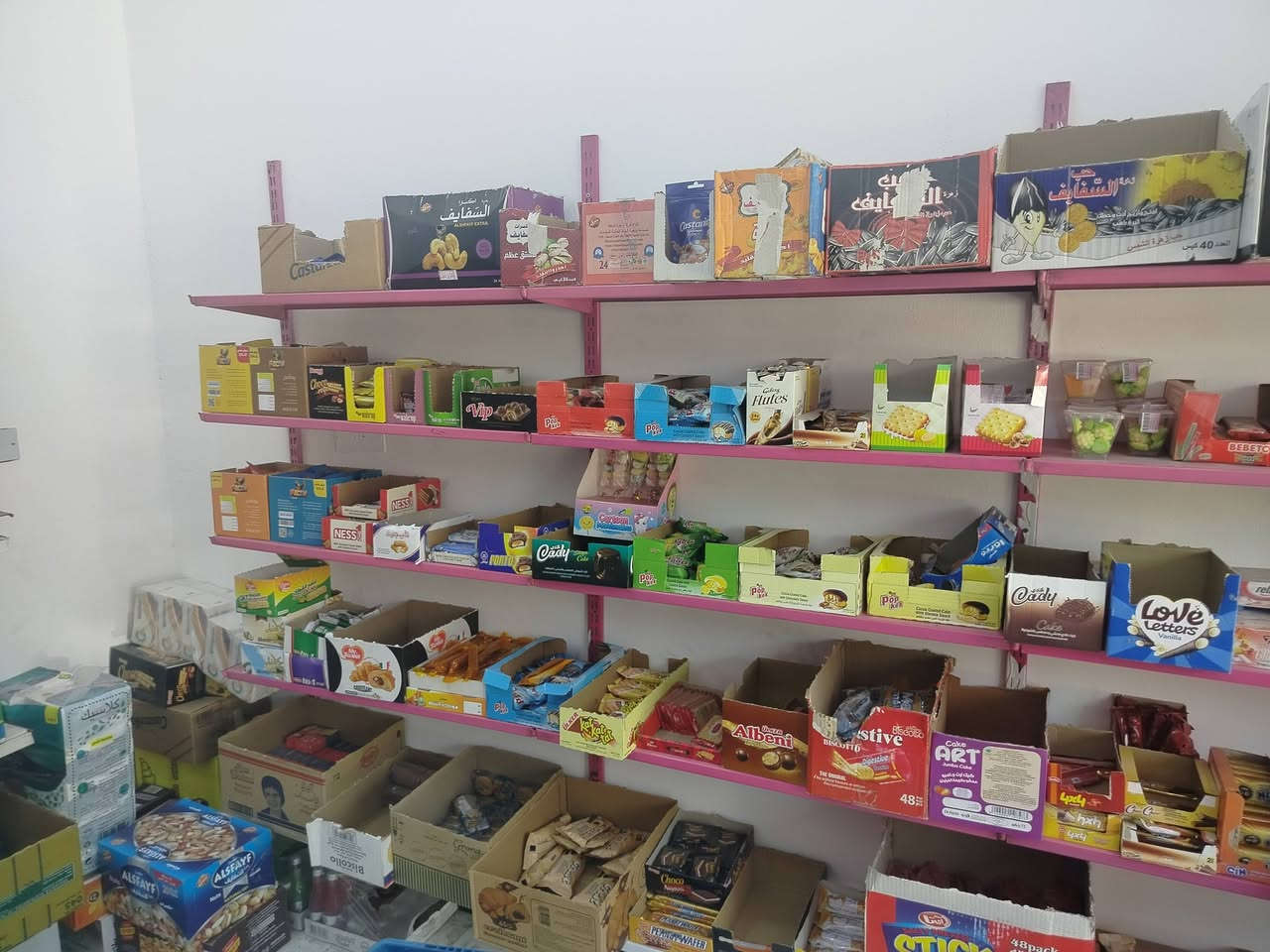 السلام عليكم غراض أسواق للبيع رفوف و عارضات 
للستفسار ***********
