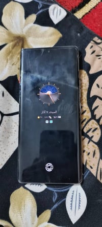 عندي جهاز  تكنو كامون 40برو 5g ذ 256 عشوائي24 فريمات شاشه144 بطاريه 52...