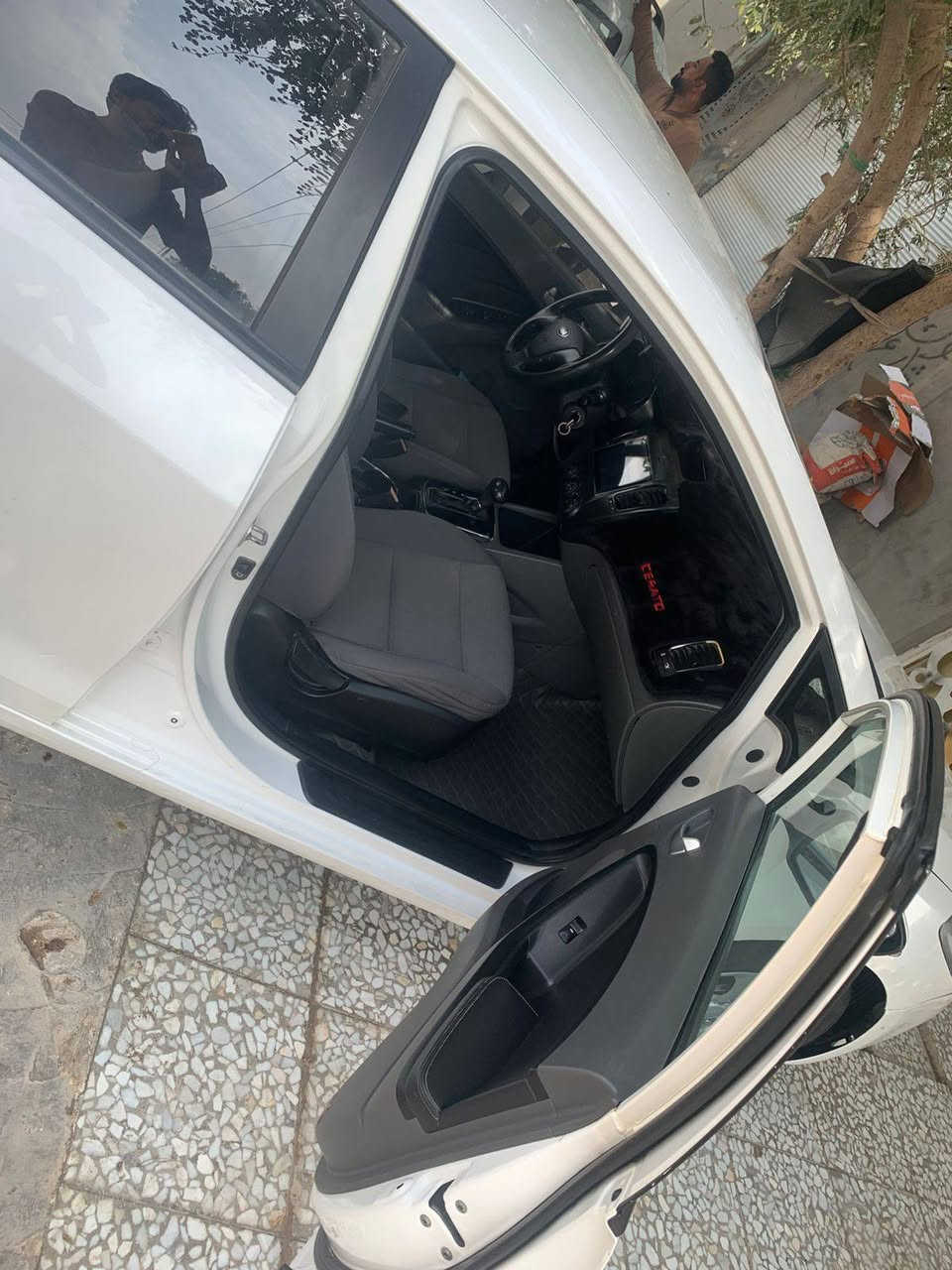 سلام عليكم سيراتو ٢٠١٧تريد تحويل تريد وكاله كير مكينه حدايده فول تبريد ثلج ❄
ملاحظه سياره بيهه بارد بصيط 
السعر ١٢٨ وبيهه مجال 
مكان نجف قريت الغدير 
*********** فقط انتصال وتساب مجود
