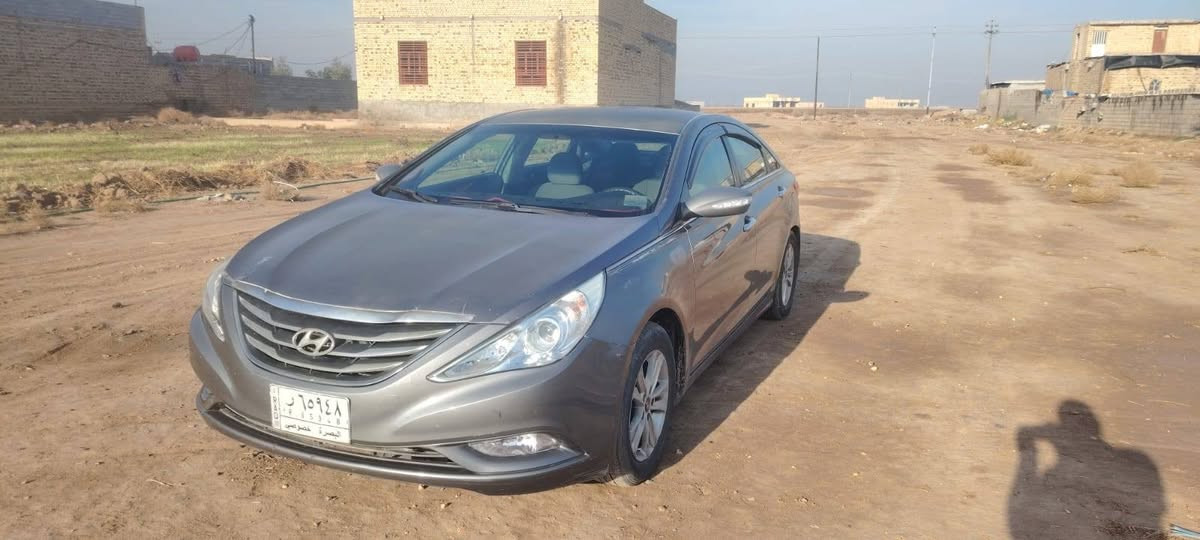 البيع ومراوس سوناته وارد مريكي حادثه جاملغ وبنيد سياره جديده مكينه جديدة حداديه جديدة تخم تاير حره مشروع وطني رقمه بصره سياره موجوده بل عماره حي الجامعه سياره مال بيت موديل 2013  السعر 90 وبيه مجال قليل ***********   ***********
