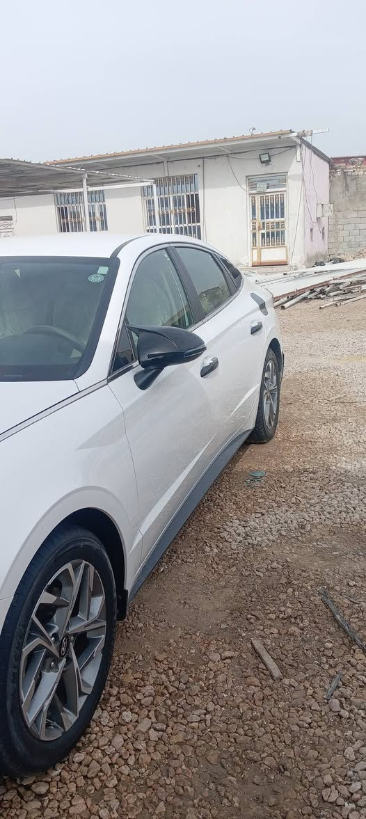 سوناتا وارد امريكي ٢٠٢٣ حادثه جاملغ خلفي جهة السايق فقط بصمه تشغيل عن بعد اريعة كامرات مكينه ٢٥٠٠ اللون ابيض رقم اربيل انكليزي تريد وكاله تريد مداور هزه جديده السعر ١٨٠ ت ***********
