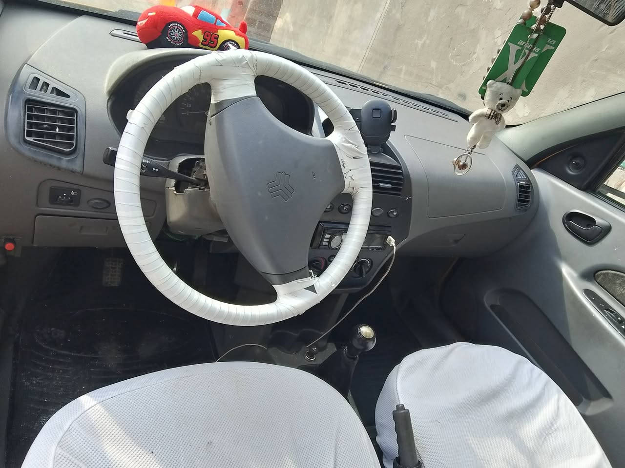 السلام عليكم طيبه للبيع موديل15
سياره باسمي تحويل ثاني يوم كير مكينه نضيفات كلش لاتنقيس لاتبخير  الكشر حلو بي شويه رصعات بارد سعره 36
*********** مكاني جسر ديالى القديم
