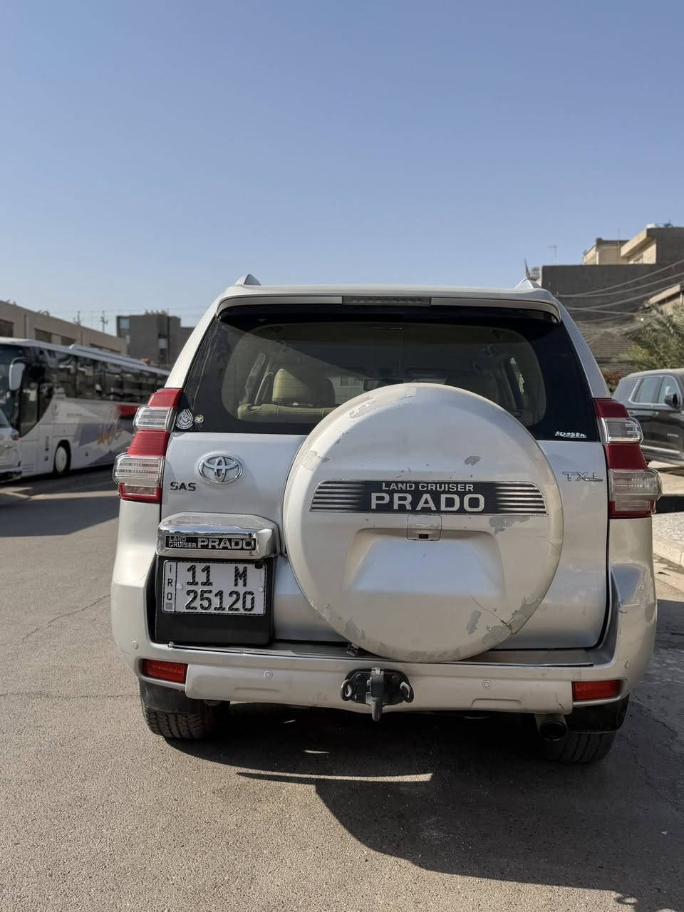 للبيع برادو ٢٠١٣ محدث ١٧ Txl
محرك 4000 v6 ستة سلندر 
لايت زنون LED 
كشافات زينون 
فور ويل 
ويل كب ١٩ 
المقود جلد حياكة 
مثبت سرعة كروز 
المقاعد جلد لون بيجي 
سبعة راكب 
تبريد ٣ قطع 
ثلاجة 
نظام نزول منحدرات 
نظام مانع انزلاق 
ماسحة خلفية 
اشاير بالمري 
مخرج منفذ الطاقة 
السيارة ماشية ١٣٠ ألف 
السيارة بيها جاملغ وبند الشواصي سليمة 
السعر 270 💲ورقة 
مكاني بغداد حي اور 
  للاستفسار ***********
