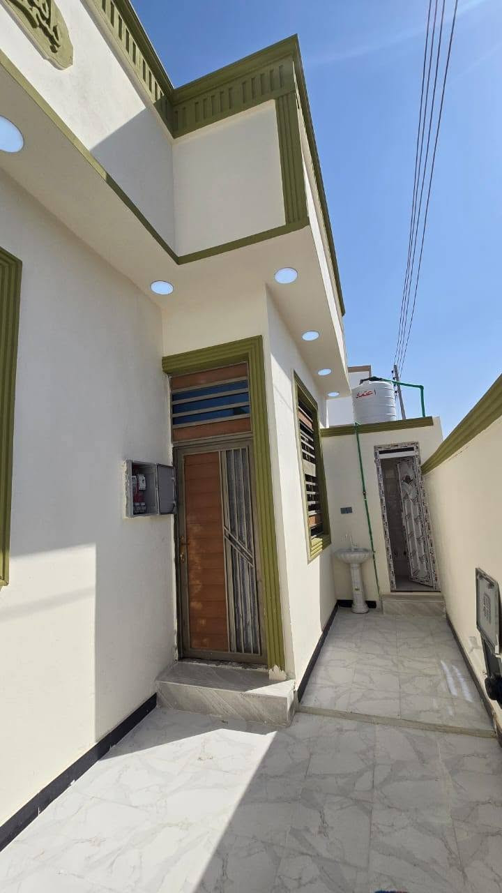 🏠دار للبيع📍دار للبيع 🏠 
🔶 حمدان شارع المركز المساحه 150متر طابو زراعي عراقي كافه الخدمات تبليط ماء كهرباء غرفتين وصاله وستقبال ومطبخ وصحيات وكراج شغل درجه أولى السعر 85 للتواصل واتساب فقط متواجد ***********
