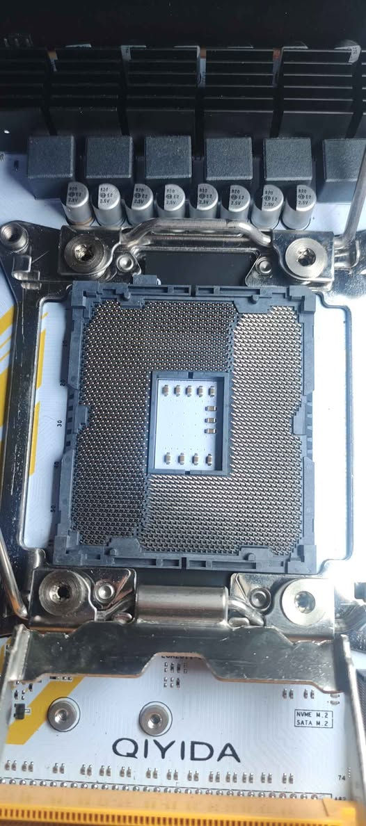 مذربورد لبيع 
كانت رابطها على  حاسبتي المعالج لي كان بيها e5 2680 v3 بس حصلت بورد احسن  بعتها حاسبتي  وبقت البورد عندي 
البورد شغاله ما بيها اي شي تفحصها اي مشكلة بيها  ارجعلك فلوسك وانا بخدمتك 
انا اشتريها بوقتها صارت علية 35 الف وية التوصيل
رايدها 25 الف توصيل مجاني
كلش هواي معالجات تصير عليها
 هاذة موديل البورد X99 E5D4 
رقم التواصل *********** الزبير, البصرة
