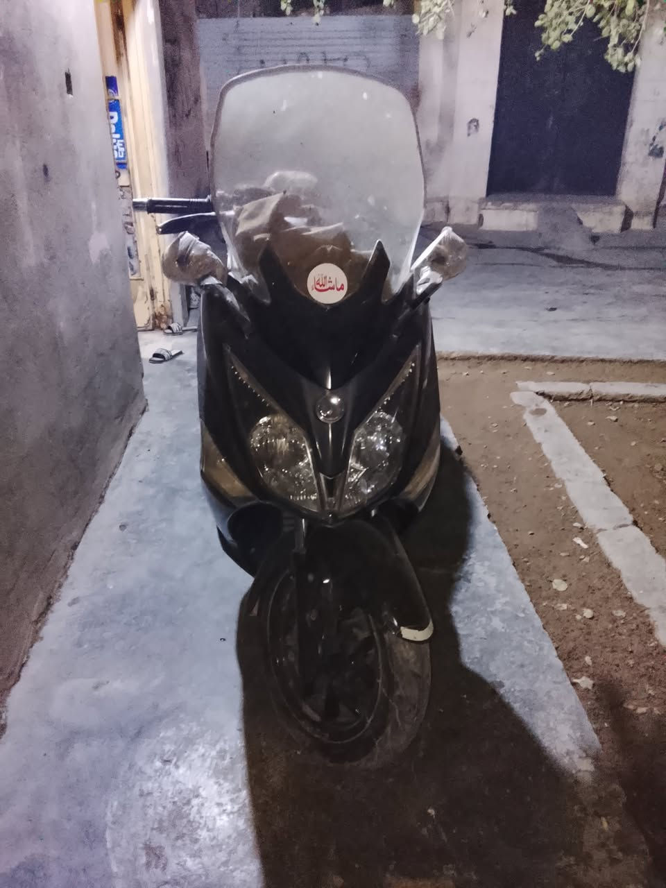 سلام عليكم
Joysym 125
ممشى 8000-    محرك 9000 RPM
رقم وسنوية تحويل ثاني يوم 
محرك ما مفتوح 125cc
وارد تايوان بعدها بلادي 
سعر 14 ورقة وبي مجال
هذا رقمي وبي واتساب-***********
