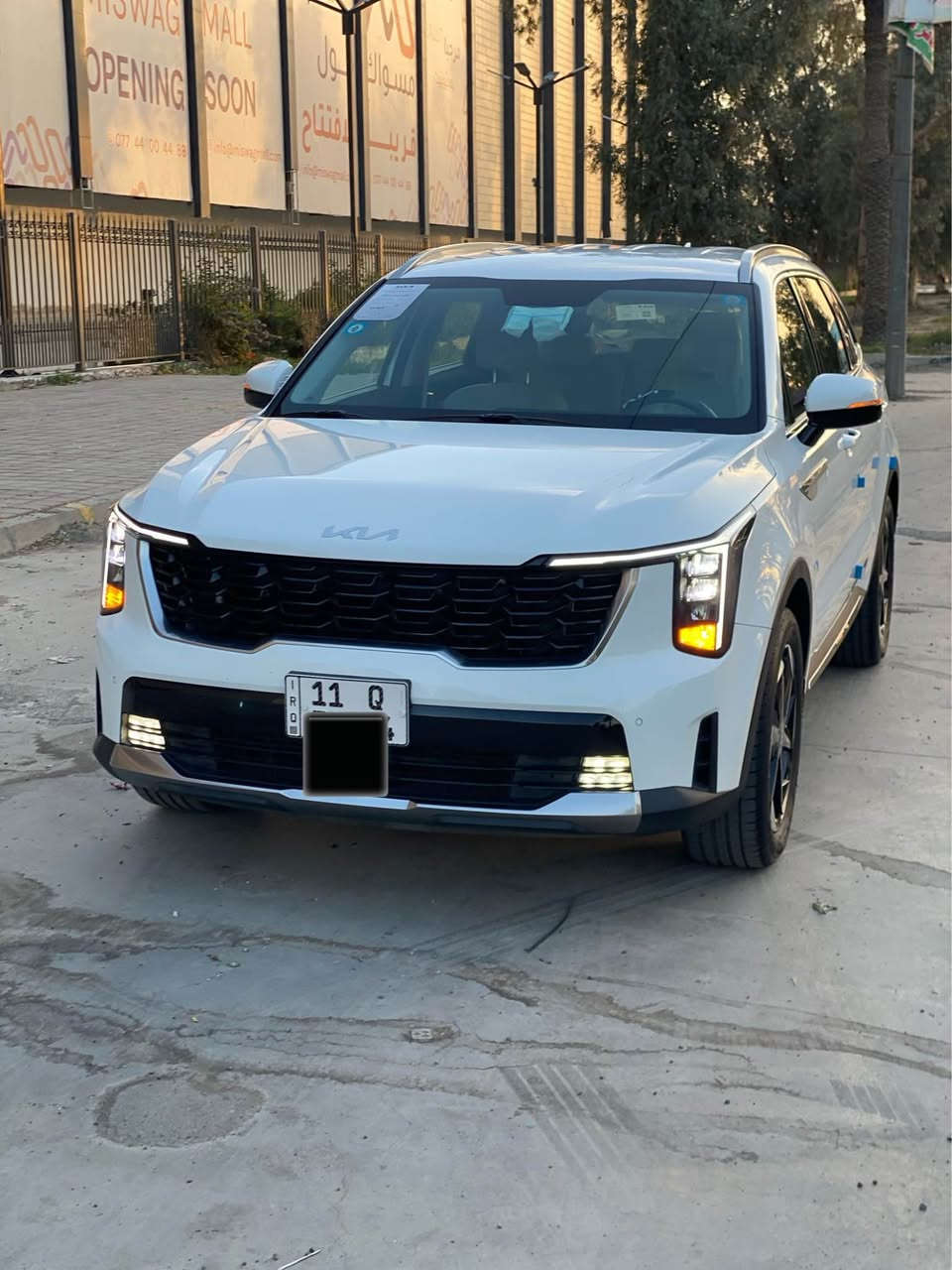السلام عليكم 
🔥 كيا سورنتو 2024 – 4 سلندر 
ماشية 24  الف رقم بغداد 
⚙️ المحرك: 4 سلندر 2500
▪️ كشن السائق كهرباء 
▪️ ٤ مود قيادة 
▪️ ٧ راكب ٣ قطع تبريد
▪️جنطة كهرباء 
▪️بقية المواصفات المعروفة
للاستفسار 
*********** بغداد, العراق
