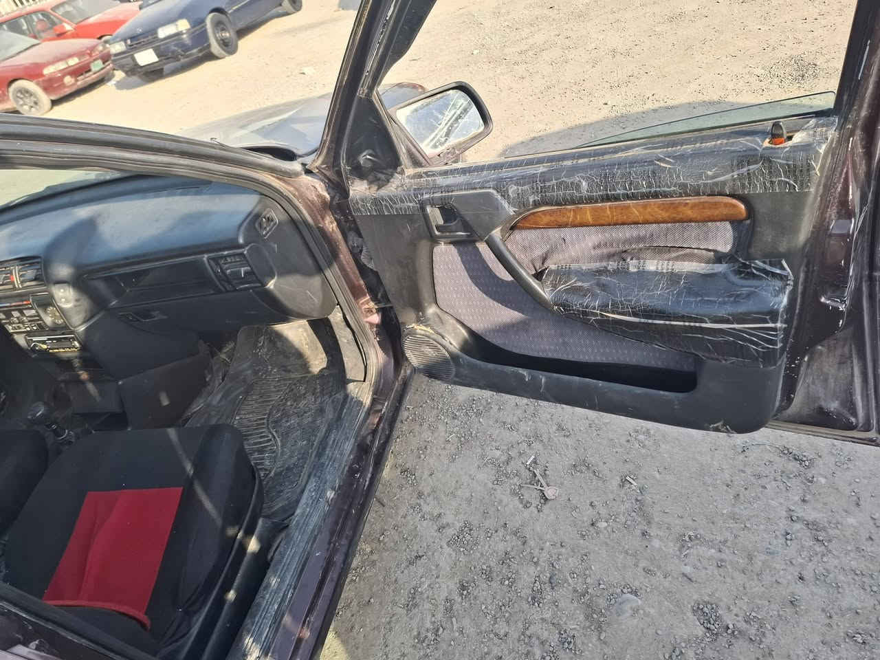 السلام عليكم للبيع اوبل فكترا موديل 1993 رقم أخضر سنويه أخضر شرط التحويل وكابون بانزين بيه محرك حجم 20 السياره صبغ عام جمالية طخم وكهربائيات كامل اي نقص ما بيه السعر 35 وبيه مجال. مكان السياره موصل سايدين برطله معرض ركن اربيل. 
*********** 
***********
