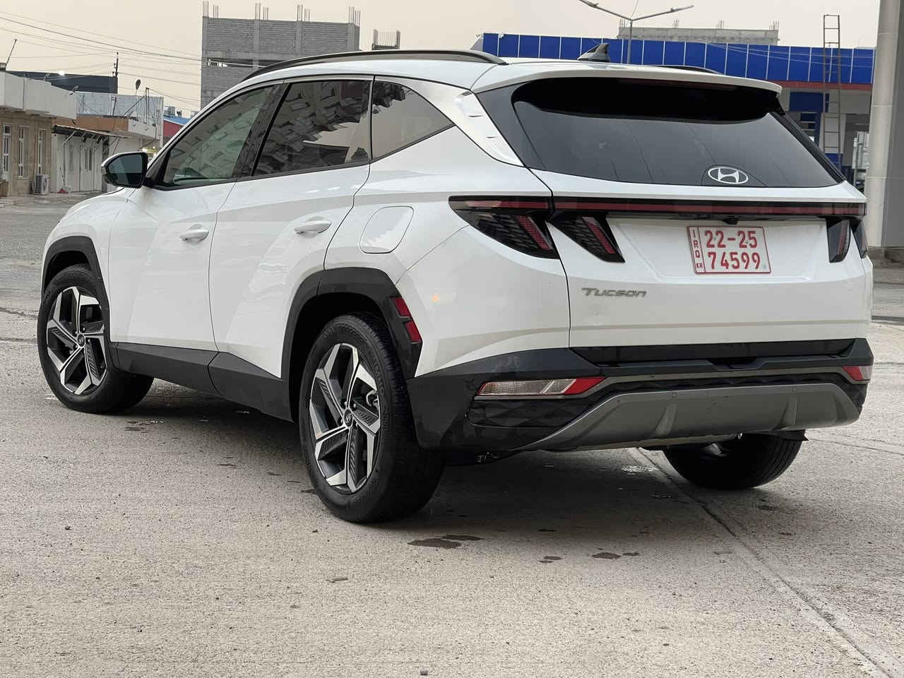 السلام عليكم
توكسان  موديل 2023  ابيض 🤍
بدون ايرباك ✅
ماشيه 36 الف 

المواصفات LIMITED VIP  1/1 😍
1- بصمة تشغيل 
2- بصمة أبواب لمس دخول ذكي 
3- بنوراما 
4- صندوق كهرباء 
5- كامرات 360 درجة 
( جانبية - أمامية - خلفية ) 
6- كامرات مع الأشارة 
7- السيارة تتقدم وترجع بالبصمة 
8- تبريد تدفئة كشنات أمامية 
9- كشنات جلد لون أسود ملكي 
10- كشنات كهرباء 
11- أضواء محيطية  
12- كشنات خلفية هيتر 
13- مرايات تعتيم ذاتي 
14- أبل كار بلي 
15- أندرويد أوتو 
16- شاشة دجيتل 3 أشكال للقيادة 
17- أشاير ترحيب 
18- أضواء أمامية LED زنون 
19- أضواء خلفية LED
20- قطعتين تبريد 
21- أشارات بالمري
22- گير دگم 
23- شفتات ستيرن وتحكمات 
24- تدفئة ستيرن
25- محرك 2500المرغوب 
26- هاند بريك بصمة 
27- شحن واير ليس 
28- منافذ شحن 
29- أوتو هولد 
30- تشغيل عن بعد 
31- حساسات  أمامية وخلفيه
32- رادار أمامي رادار خلفي رادار جانبي 
33- نقطة عمياء .
الحادث مرفق بالمنشور جاملغ وشويه من الباب بارد البنيد بدون دواخل شرط وبدون ايرباك ✅
اربيل
السعر : 182 $ 
للاستفسار 
***********
***********
