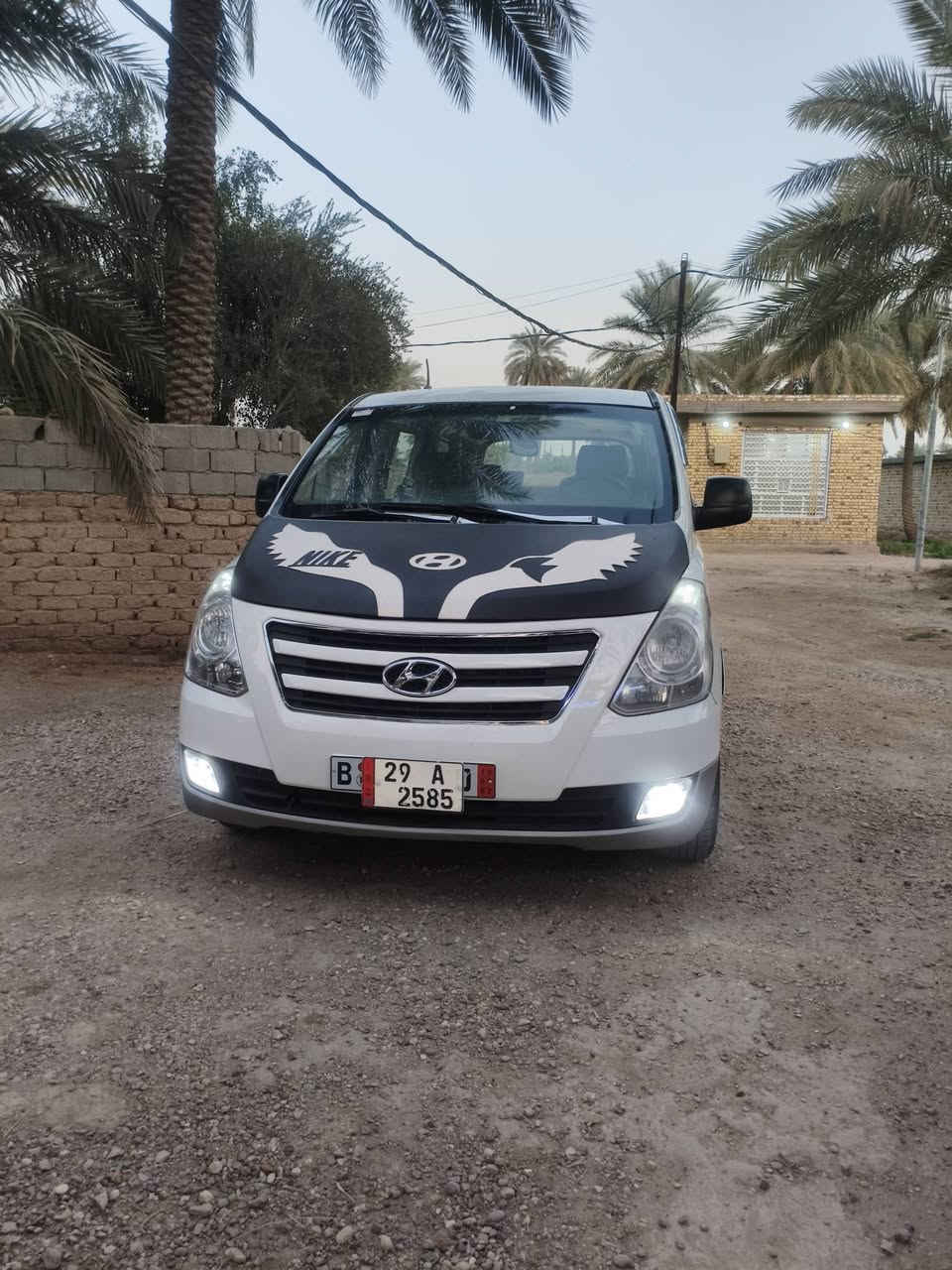 السلام عليكم
ستاركس 2012 مفتوح رقم واسط 
سياره بيه صبغ جاملغ خلفي والباقي كفاله 
رقم واسط دولي 
الاستفسار ***********
