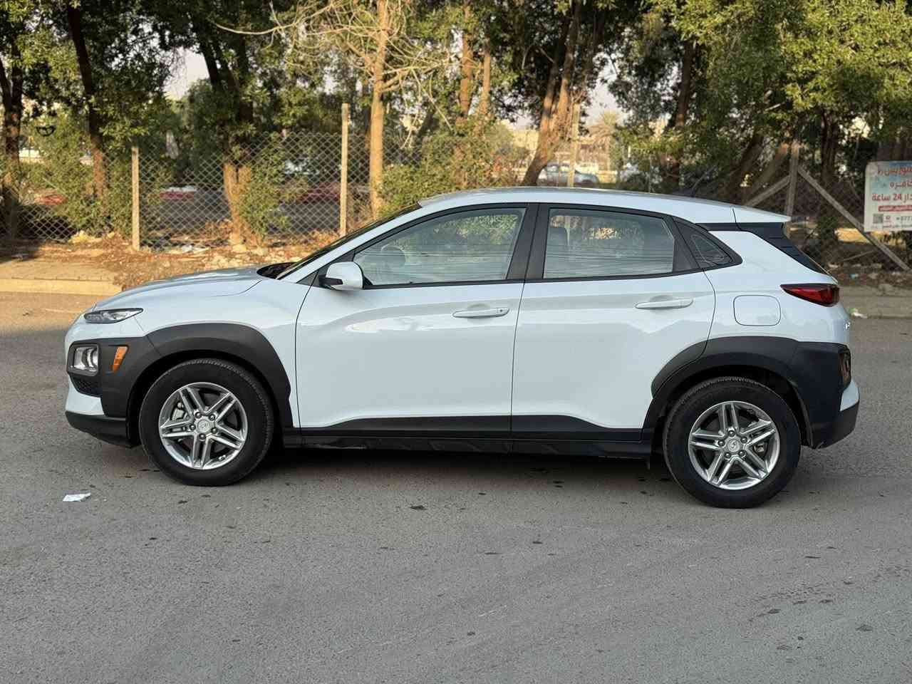 هونداي كونا 2019 وارد امريكي
حادثها جداً بسيط
بين الباب والجاملغ فقط 
وبدون دواخل 
بدون ايرباك 
مواصفاتها 
شاشه كبيره 
كامره دواره 
تحكمات ستيرن جهتين 
رادارات 
تحديد مسار 
ويل كب 
نظام اي بي اس
نظام ايكو اقتصادي بانزين
كير ATMبلادي
محرك 2000 دوش 
السياره جديده 
السياره رقم بغداد وباسمي 
السعر 145
للاستفسار ***********
