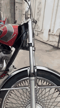 سلام عليكم دراجات العدد 2الحمره مديل 20والزركه 19دراجات نضاف نص هندر كلك اكلفلهن سرقه شراي اتصل بغداد البياع تقاطع الدرويش رقم بي وتساب وتصال ***********
