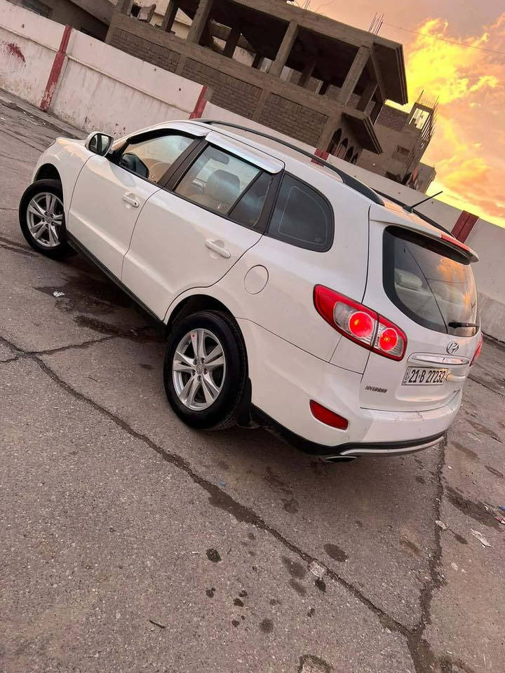 سنتافي 2012 فول ماعده البصمه مصبوغه عام سنويه إلى 2030 كير ومكينه أربع سلندر السعر120 وبيها مجال ***********
