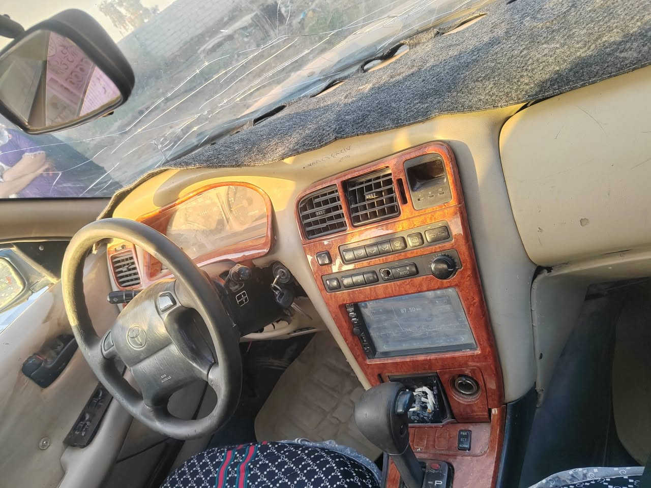 *********** كرسته ونجي جاهزه
للبيع والمراوس
