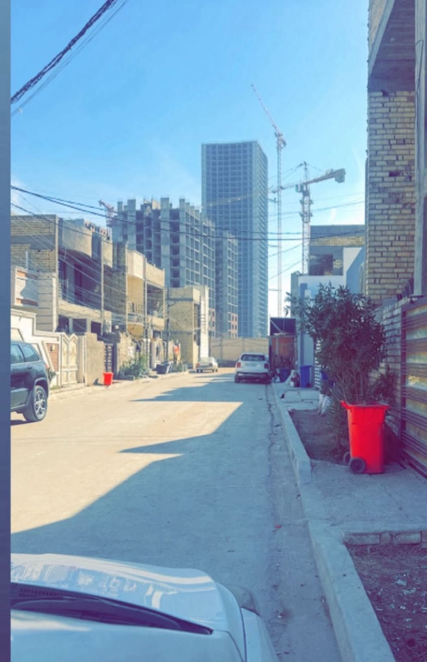 دار للبيع زراعي المساحة ١٠٠ متر 
خلف مول الحامد 
منطقة كاملة الخدمات / تبليط / مجاري / كهرباء
