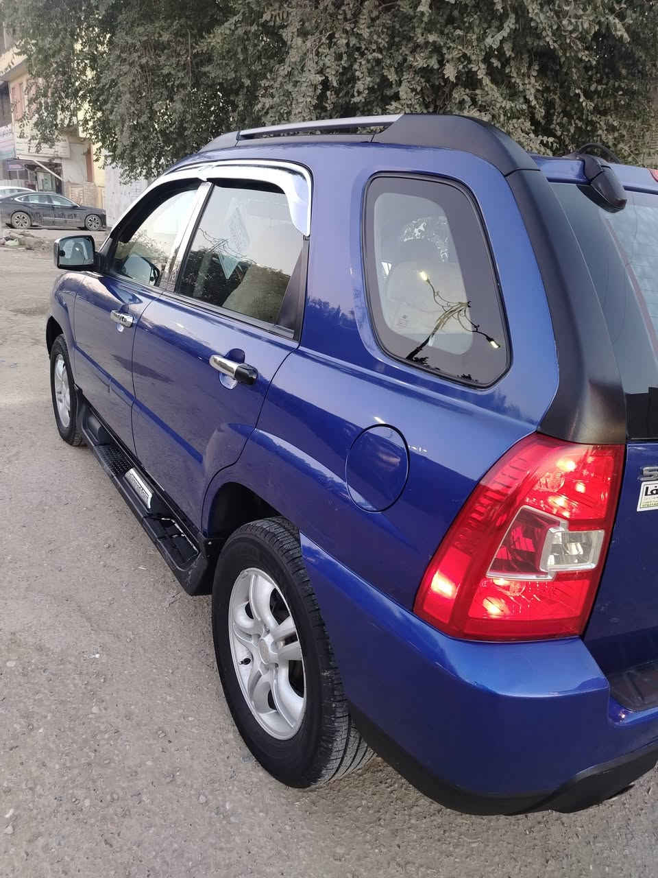 سلام عليكم
كيا سبورتج 2009 وارد أمريكي
ضرره جاملوغ خلفي بدون دواخل وبيه صبغ بنيد جراد يعني بيه قطعتين فقط محرك 2000 كير محرك ميكانيك صدر امامي وخلفي تبريد كله مكفول تخم تاير رقم ديالى بسمي
السعر 112 وبيه مجال بسيط
***********
***********
