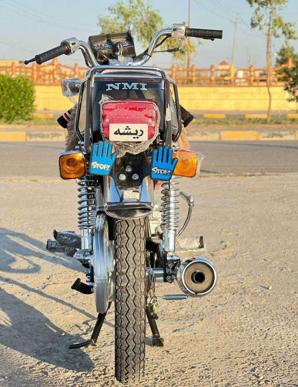 دراجه إيراني البيع أوراق سكنر المكان المجر الكبير سعر مليون وبيها مجال قليل دراجه مكفوله كفاله عامه صارلها شهر من طللعه رقم الاستفسار ***********
