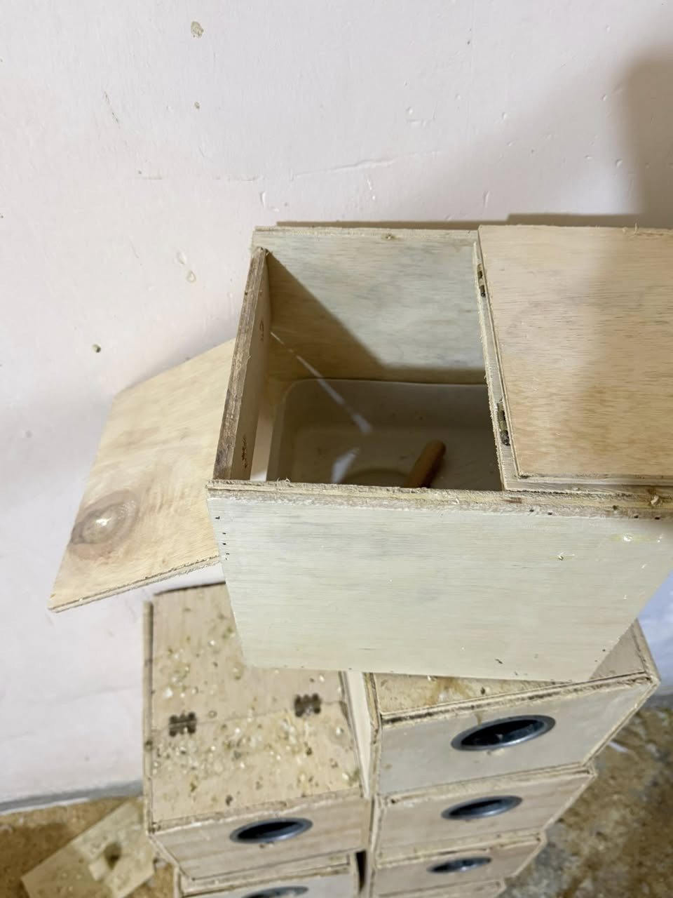 ب ١٠٠ شغل درجه اولى مع جرار  الارتفاع ١٨٠/النزال ٤٢/ الواحهيه ٦٠/ قاعين وتكدر اشيل القاطع يصير قفص واحد

البقالات نجاره على الف دينار وام الخاضنه ب ٣ ولمراجيح على ١ دينار قفل

بابل / المهندسين / ***********
