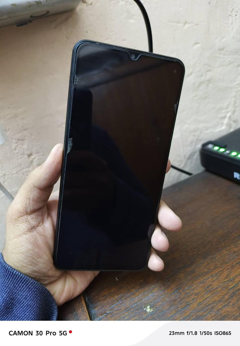 السلام عليكم جهازين للبيع جهاز كلاكسي A02 وجهاز جي سفن كور الجهازين نضافتهم ٩٠٪ فقط جهاز جي سفن دكمة لي بالنص عاطلة الباقي شغال سعر A02  ٧٠ وبي مجال والجي سفن ٦٠ وبي مجال مكاني بغداد الحرية


**إذا كنت صاحب هذا الإعلان وتريد حذفه لأي سبب، رجاءا أرسل رسالة إلى الدعم الفني**