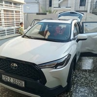 للبيع كروس 2024 ماشيه 28 الف مواصفات كاملة  مقاعد جلد  بانوراما  كراسي...