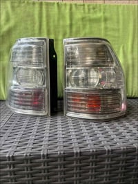 بك لايت باجيرو يرهم من 2008 الى 2020 زوج  مستخدم اصلي السعر 50الف للات...