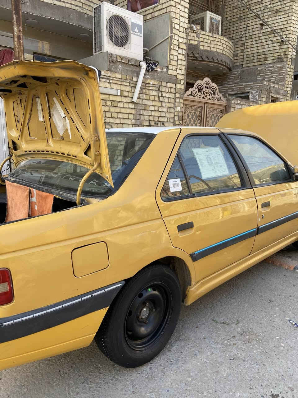 السلام عليكم بيجو لميس موديل 2015 كير مكينه مكفوله  مابيهل ضربه بس طخت خفيفه سياره خير من الله مكان حي اور قرب بانزين علاوي الأسمر جديده سعرها 35بيها مجال قليل رقم ***********
