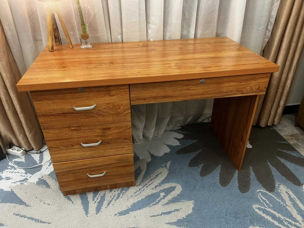 مكتب دراسة للبيع تركي اخذتة من هوم سنتر قبل سنتين ب٣٠٠ اريدة ب٨٠ جديد وغير متضرر ابد


**إذا كنت صاحب هذا الإعلان وتريد حذفه لأي سبب، رجاءا أرسل رسالة إلى الدعم الفني**