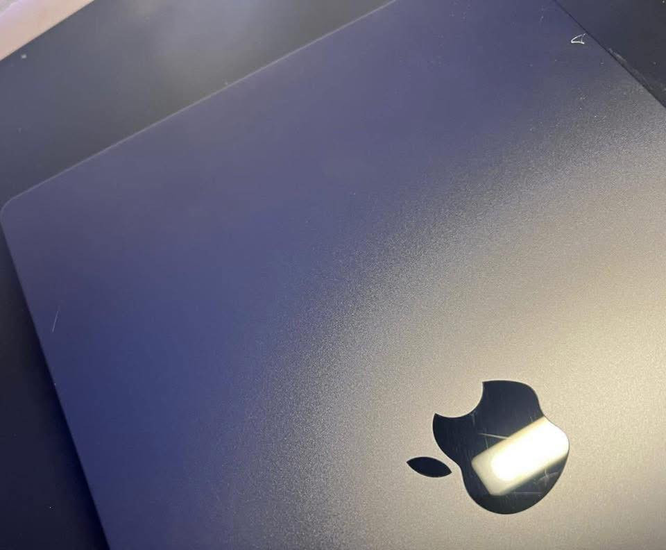 MacBook Pro M3 Pro 16”

Ram 18 | SSD 500 

Battery 95 | Cycle 169 

Price : 2.285.000

جميع الماكات بيها ضمان فحص اسبوع  تستلم من المكتب او 
توصيل مجاني متوفر
  
رقمي : ***********
 يفضل التواصل واتس او اتصال

  حسابي انستا

https://www.instagram.com/us1.f?igsh=MW5vdzEzaXBpNTh5cg%3D%3D&utm_source=qr
