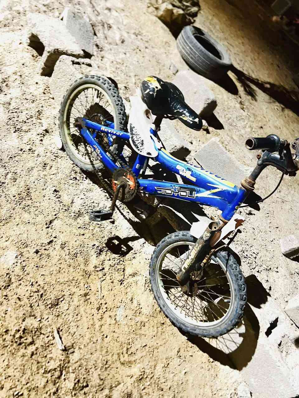 بايسكل ابي الخصيب حمدان 
سعر ٢٠ الف مابي شي


**إذا كنت صاحب هذا الإعلان وتريد حذفه لأي سبب، رجاءا أرسل رسالة إلى الدعم الفني**