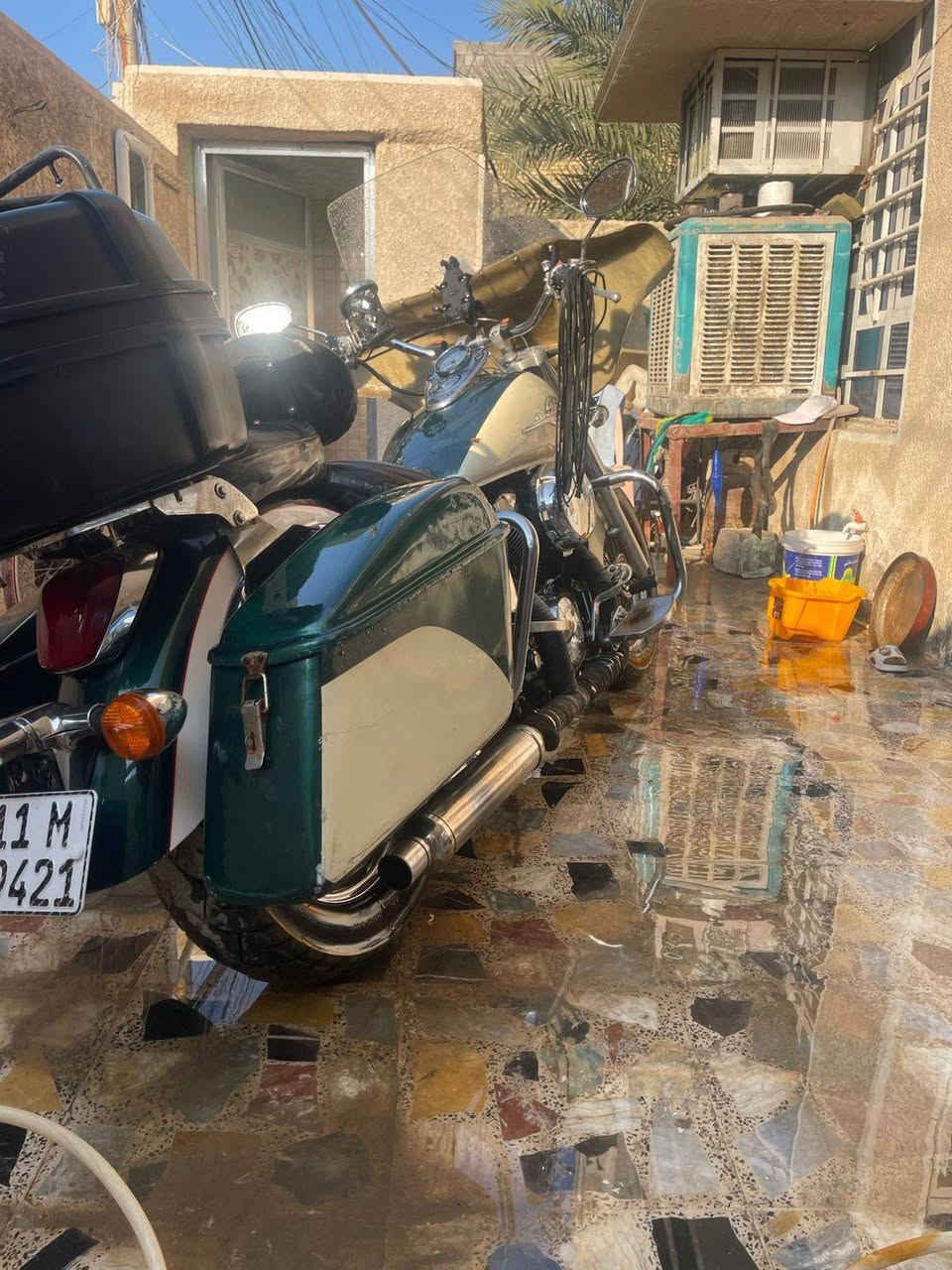 السلام عليكم
عمي اقرو المنشور للاخير يرحم اهلكم 

متاح شادو ٤٠٠ للبيع دراجه خير من الله من البيت للدوام ومن الدوام للبيت ٣ اياك طابكه بالدوام و٣ ايام طابكه بالبيت دراحه لوحات انكليزي سنويه باسمي عنواني الانتصار مجاور بوب الشام ودوامي بالبياع قرب محكمه البياع الدراجه علبها تزويد بجم دفيسون وجنطه خلفيه اني حاط الجنطه لان اخلي بيها غراضي الدراجه ابيع بدون درع وجنطه زابيع ويه البجم والحنطه يعني بكيف الشراي شيريد بخدمته 

الدراحه يرادلها ضب زنجيل لان راخي ويرادلها فاتر شوته وتخم بلكات لان ما مسوي ادامه هذني اني اكملهن واسلمها ايريد هوه يكملهن وتنقص من الاحساب بخدمته 

الدراجه معروضه ب٢٥ ورقه وبيها مجال واذا بدون بجم وجنطه ب٢٣ وبيها مجال الشراي بخدمته 

وبلوجكترات مالتها هم موجودات ضامهن 

***********
