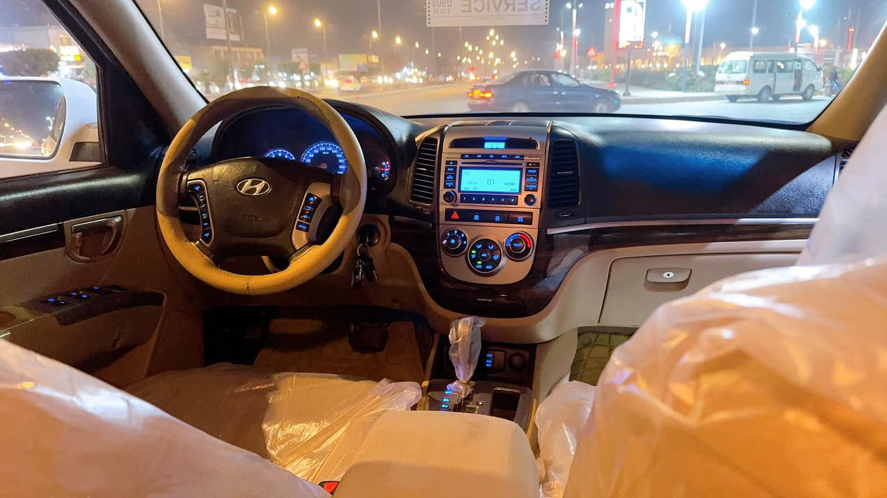 سنتافي موديل 2012 
‏فول مواصفات عده البصمه
محرك ستة سلندر 
‏مكينة كير حدادي 
‏تبريد جاهزة
 السيارة 
‏صبغ دور 
الجملغ 
الخلفي ￼ فقط 
‏الباقي كفالة عامة 
‏السعر 155 مكان 
‏السيارة نجف 
‏الاستفسار هذا 
‏رقمي ***********￼￼￼
￼￼
