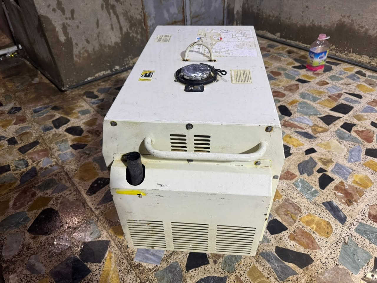 مولد استيراد اوربي 28امبير كاتم نضيفة لوك السعو 750هاتف 0773 439 8998
